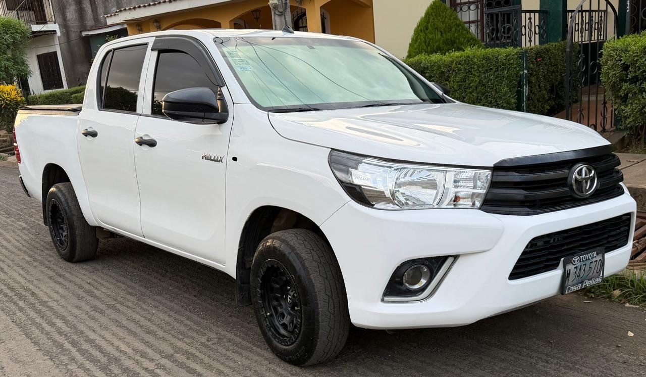 2022 Toyota Hilux G